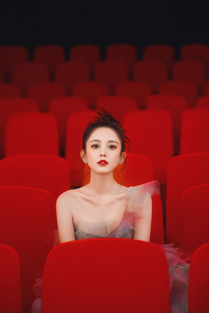 十九岁暴躁少女csgo免费观看